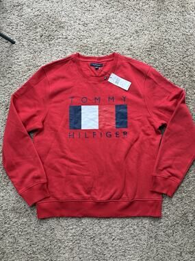 Tommy Hilfiger New Red Sweatshirt Men’s XL $69.50 MSRP Beautiful & Soft Big Logo